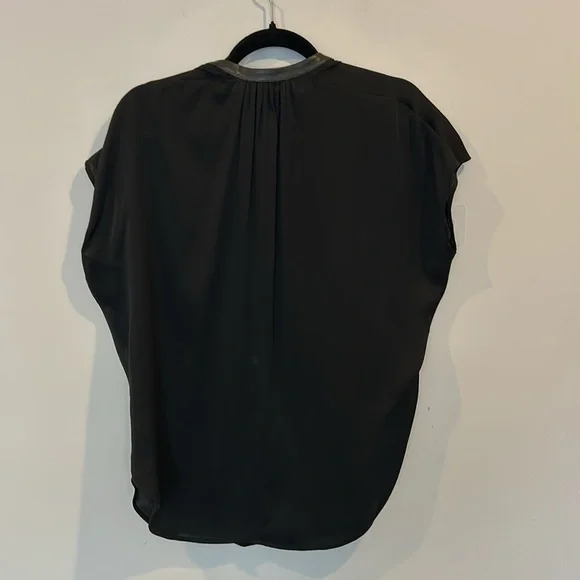 Vince Leather Trim Placket Silk Cap Sleeve Top Black - Picture 4 of 8